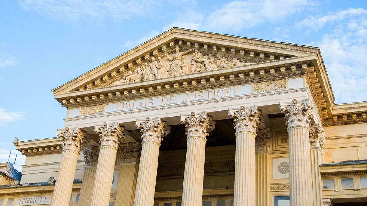 Façade du tribunal judiciaire — instance compétente pour statuer sur un référé-expulsion de squatteur